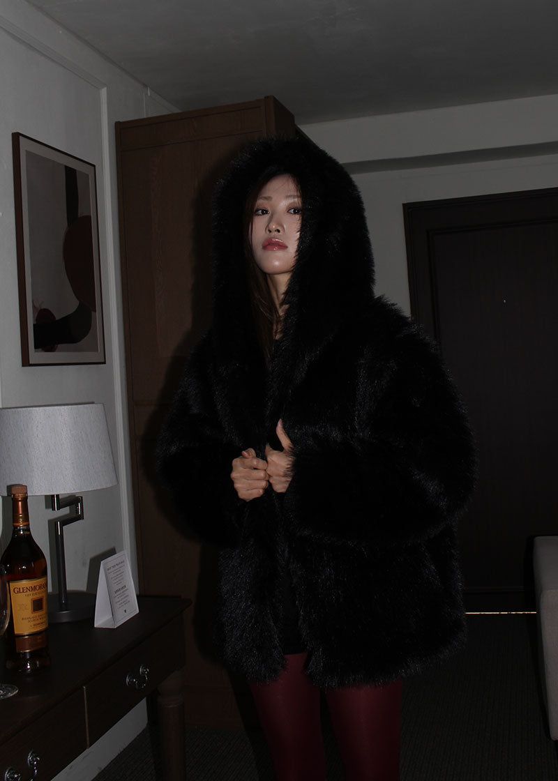 eon（イオエン）の「HOLIDAY HOOD FUR JACKET（Jackets/Outerwear）」
