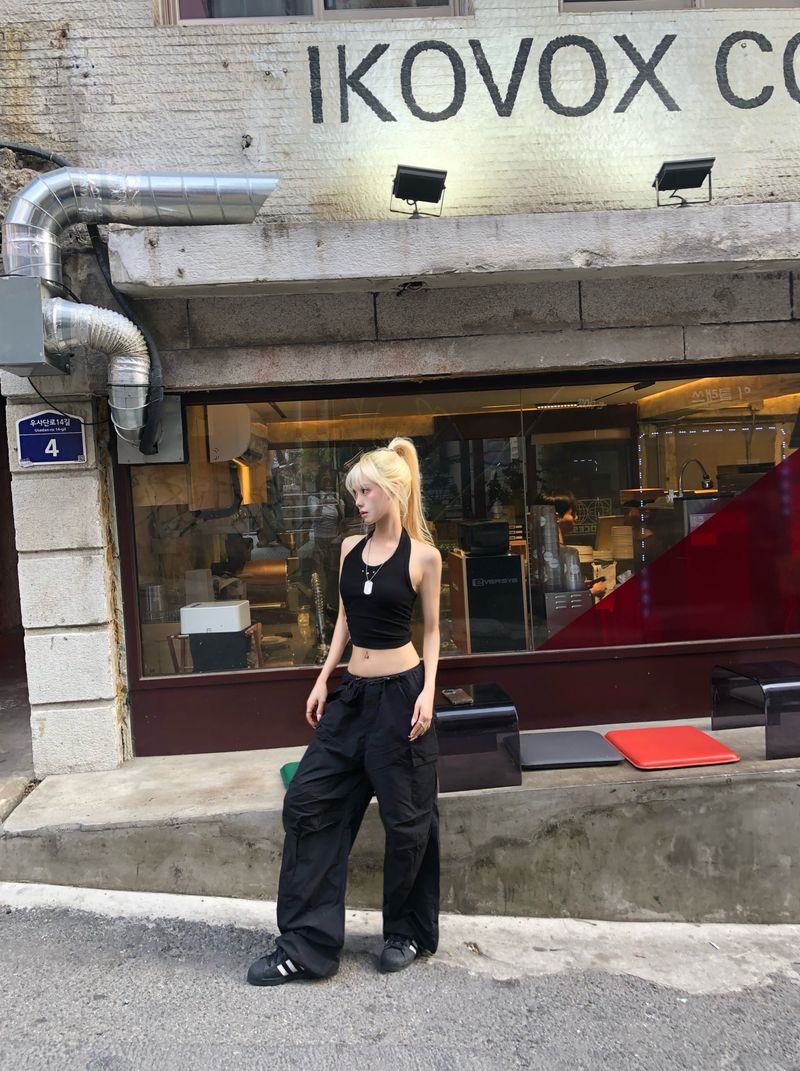string low-rise cargo pants