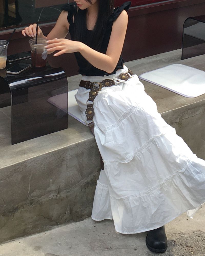 Cutting white long skirt