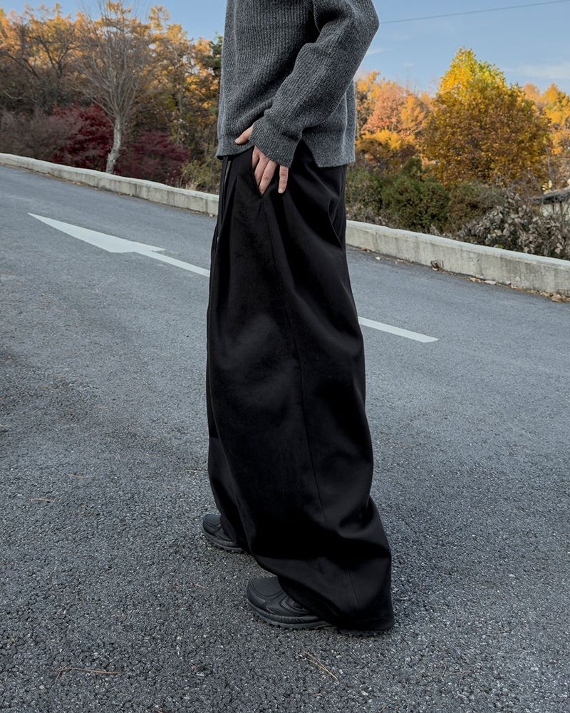 Worvel Wool Wide Pintuck Slacks