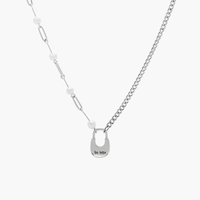 HAWHA(ハワ)の「Hobo Bag Pearl Chain Necklace(Accessories)」