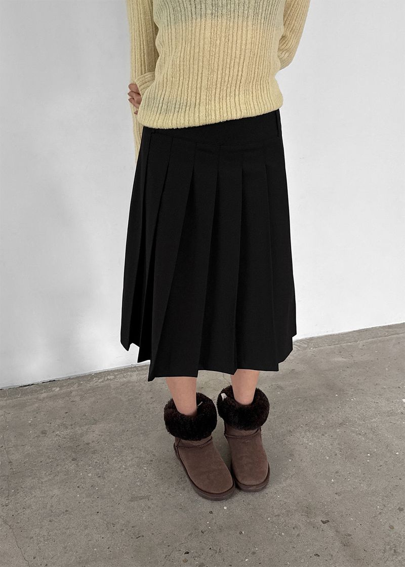 BLACKUP（ブラックアップ）の「[MADE] Pretzel Pleated Midi Skirt（Skirts）」