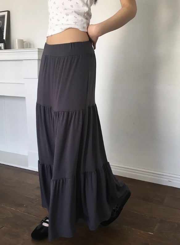 ビエンティアードフリルバンドロングスカート