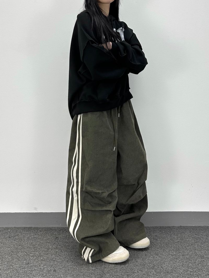 media track denim pants