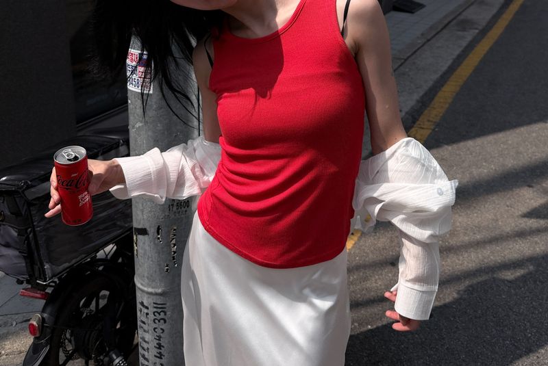  BACK OPEN STRAP SLEEVELESS