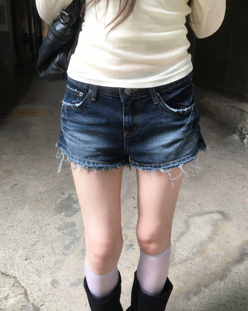 kyoive(コイブ)の「Deep blue denim shorts(Pants)」