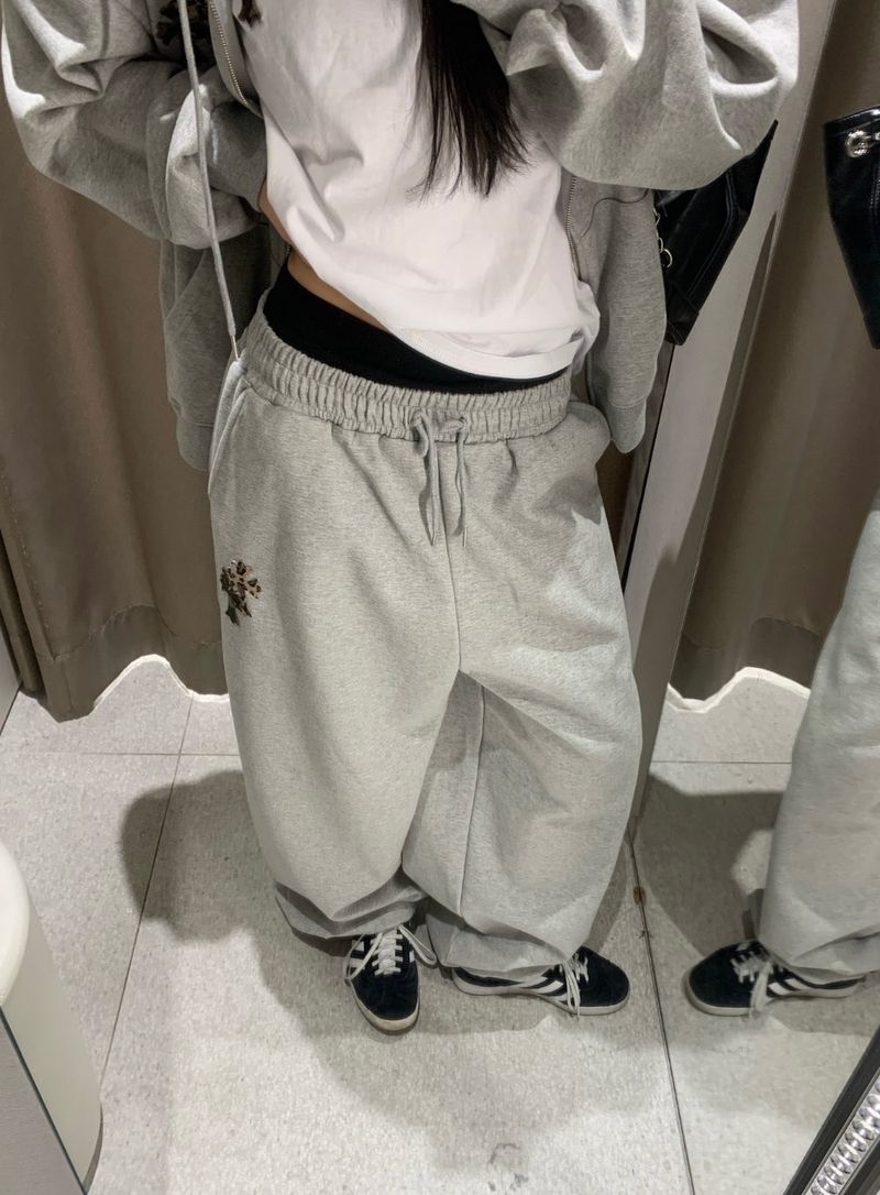 Reho Cross Patch Sweat Pants