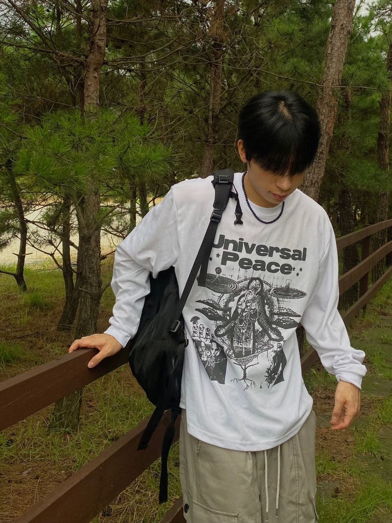 Universal lettering sweatshirt