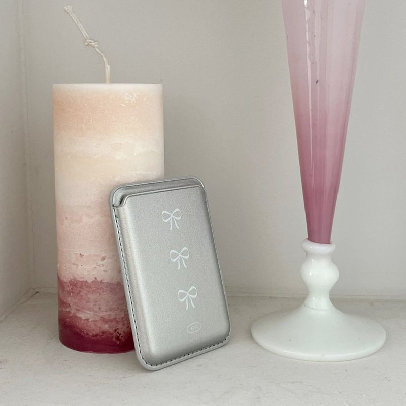 Ribbon MagSafe Silver Card Wallet (single product)