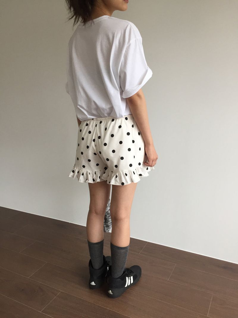 Pu Dot Frill Shorts  (2color)