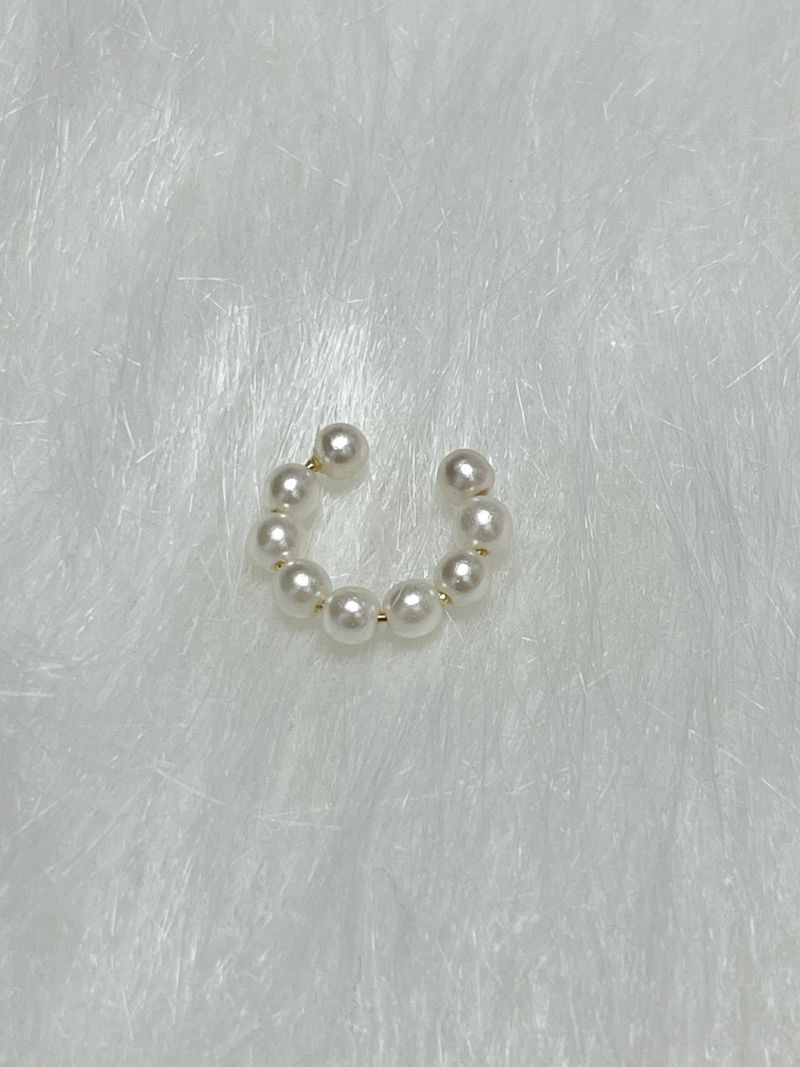 pearl donut Earcuff