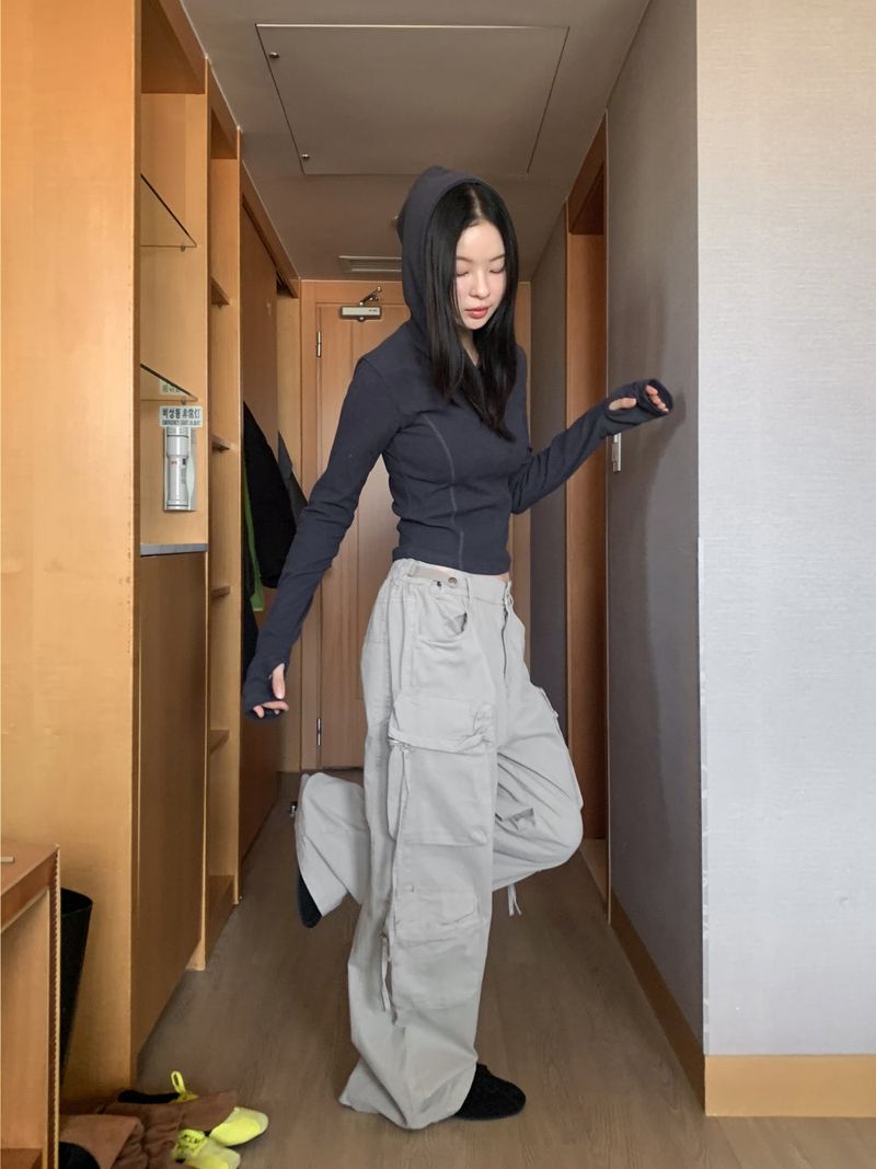  4 CARGO POCKET PANTS