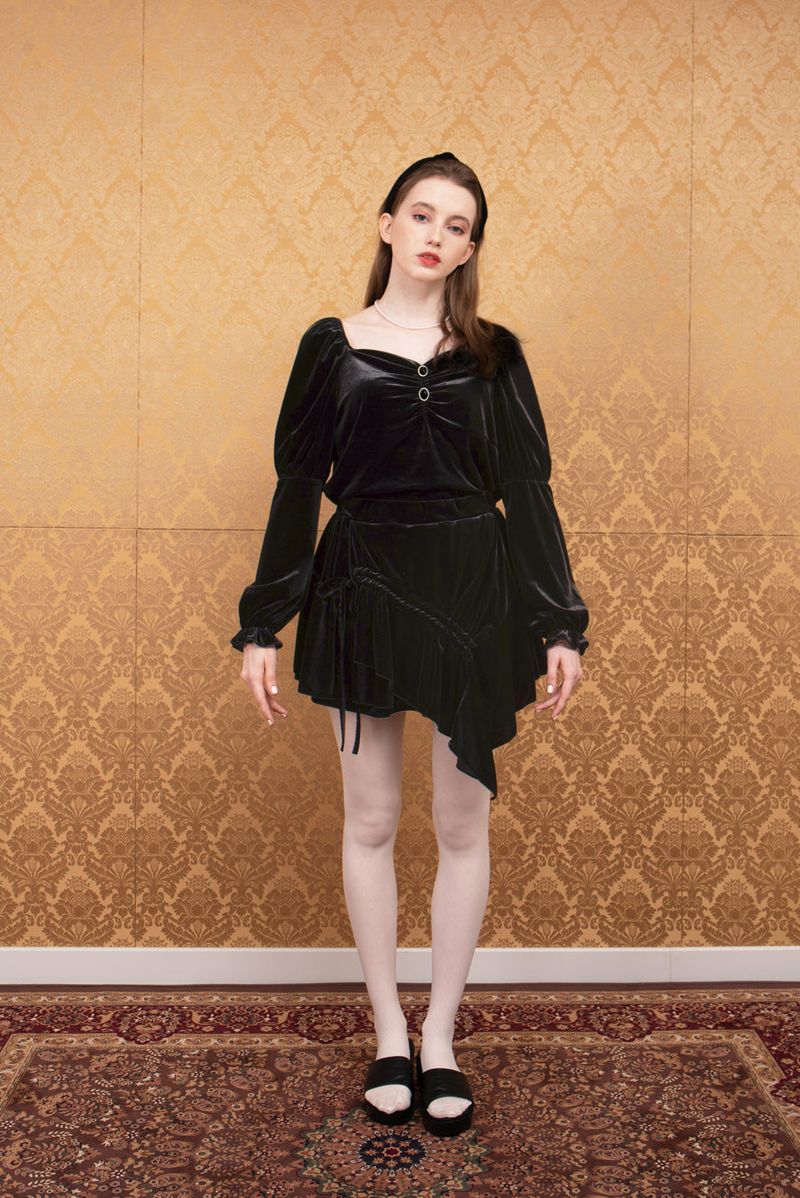 cattline（カトリーヌ）の「velvet sha blouse（Tops）」