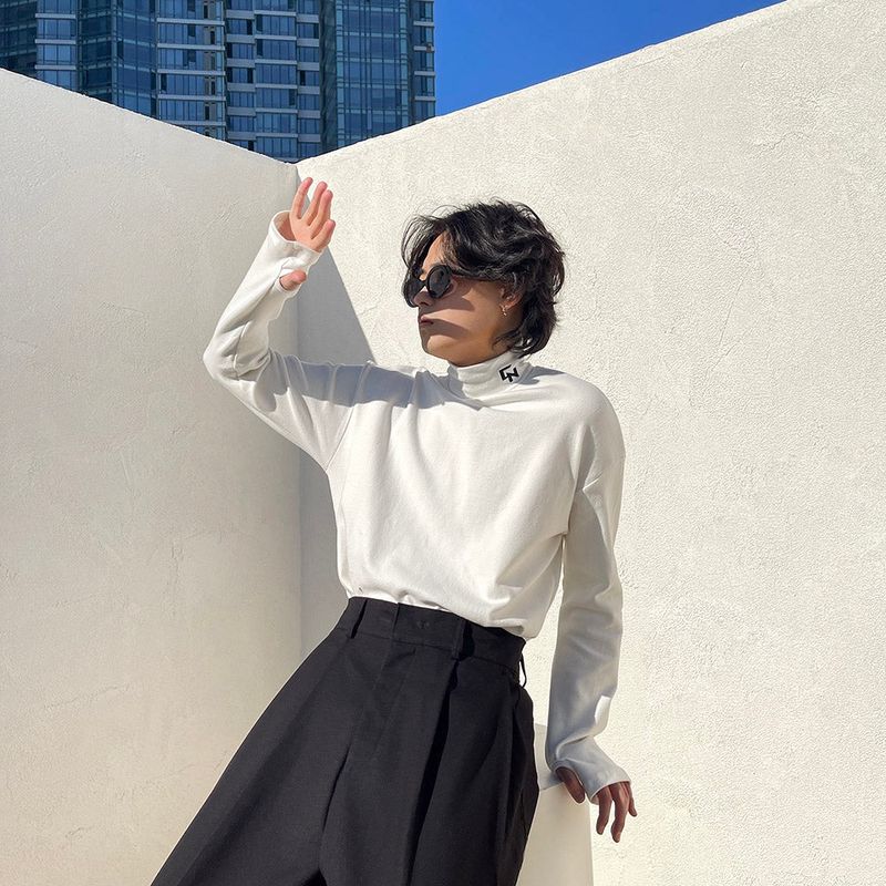 COZINESS（コジネス）の「[MADE] CN Half-Neck Embroidered Warmer Tee (2 colors)（Tops）」