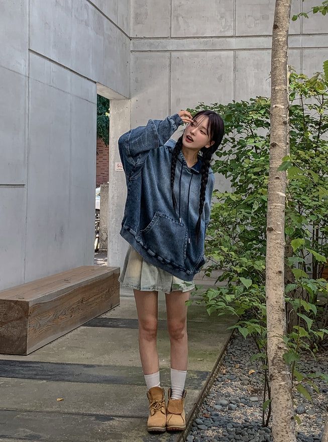 Gradation washing denim hoodie