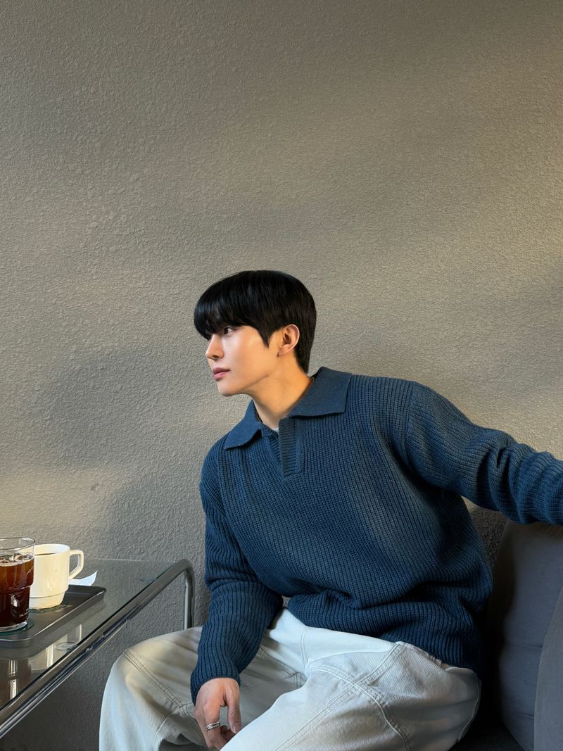 Open collar hachi knit