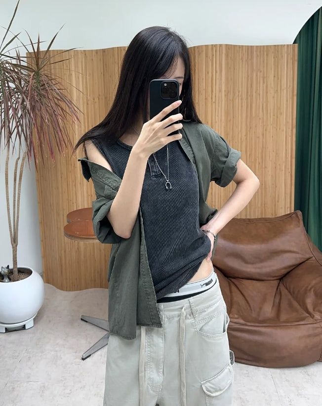 SATIIIZ（サティーズ）の「Rudil Crop-Dyed Short Sleeve Shirt（Tops）」
