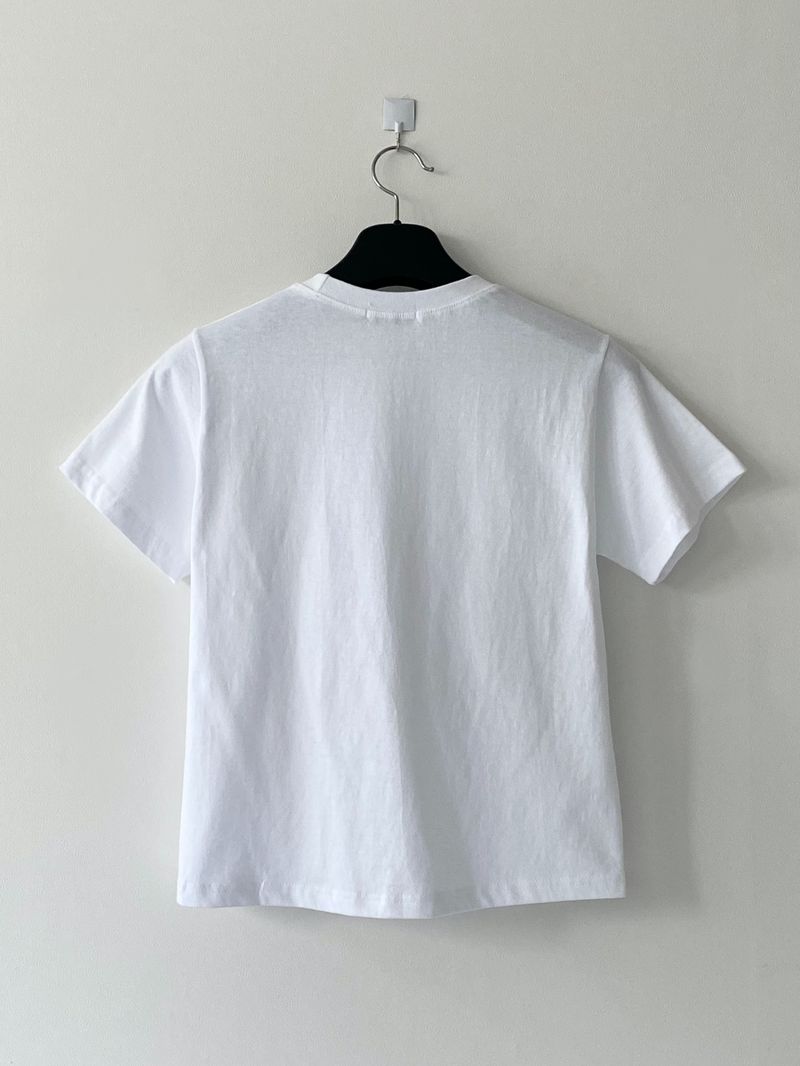 Instantaneous basic t-shirt