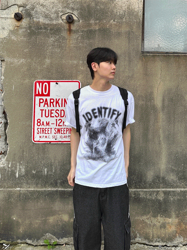 WHAT A LOOK（ワット ア ルック）の「IDENTIFY Half T（Tops）」