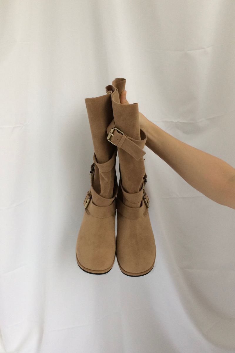 Loose Fit Buckle Boots