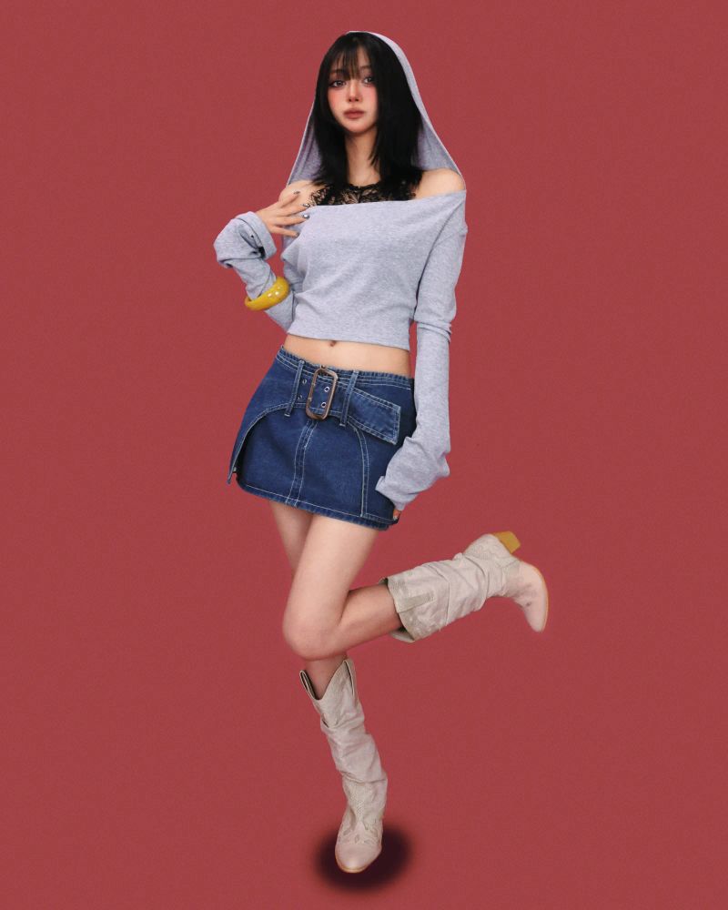 eve off-shoulder hood crop T