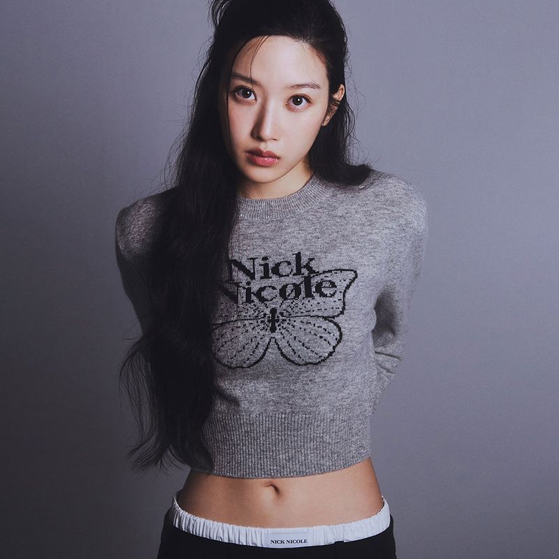 NICK&NICOLE（ニック＆ニコール）の「カシミアバタフライシグネイチャークロップ二ット（トップス）」