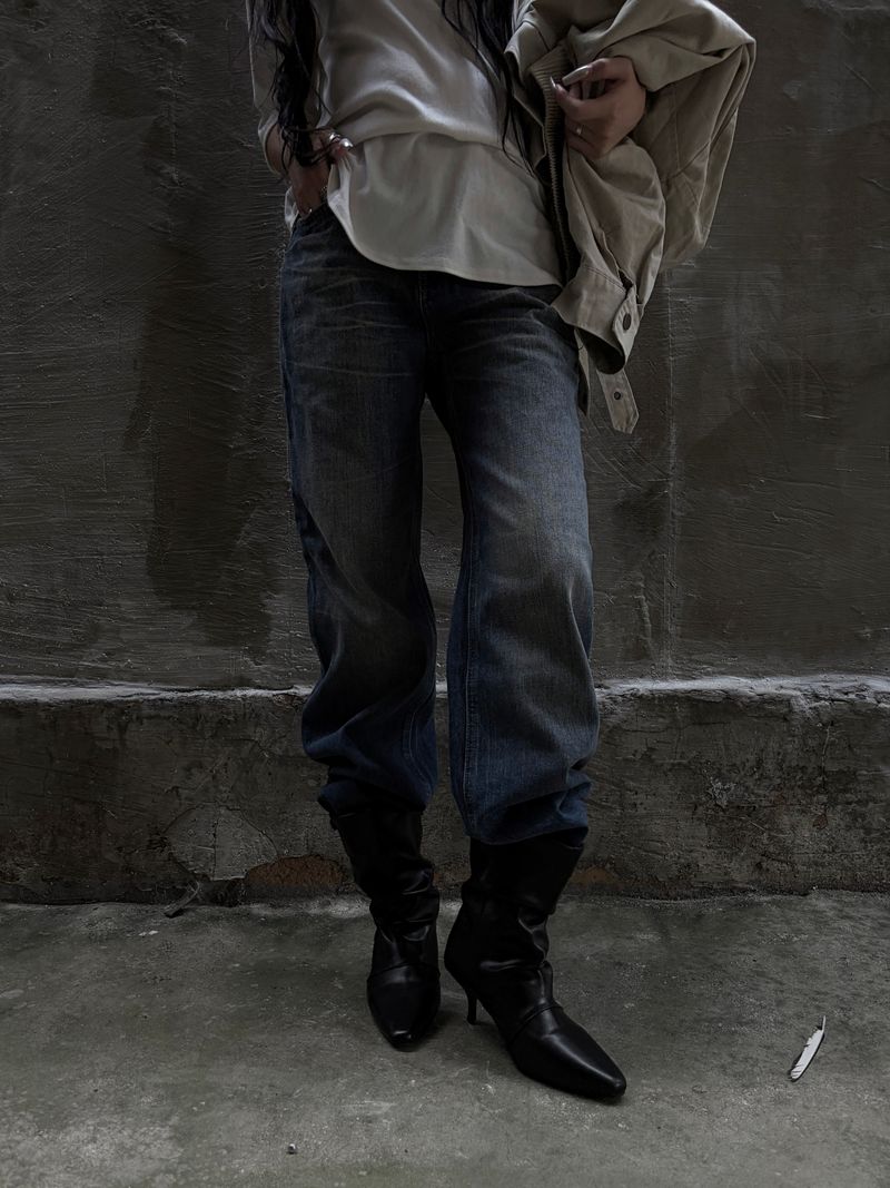 midrise cat-back denim