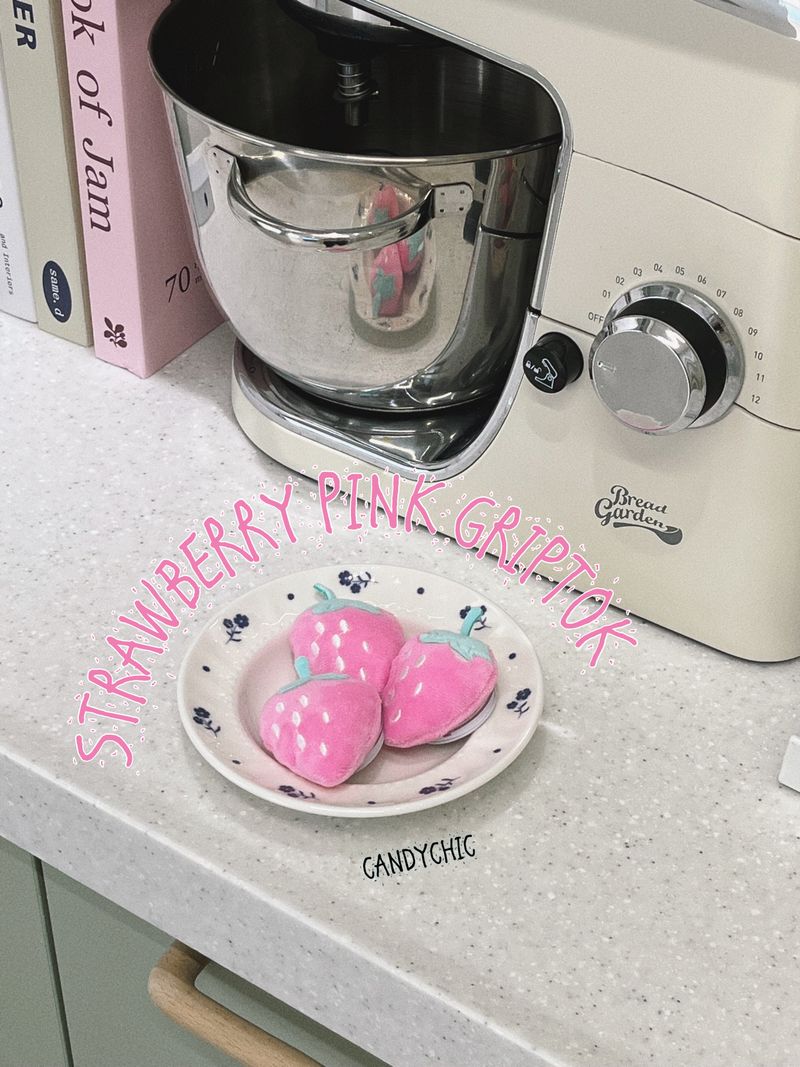 CANDYCHIC（キャンディーシック）の「ストロベリーピンクグリップトック（スマホグッズ/小物）」