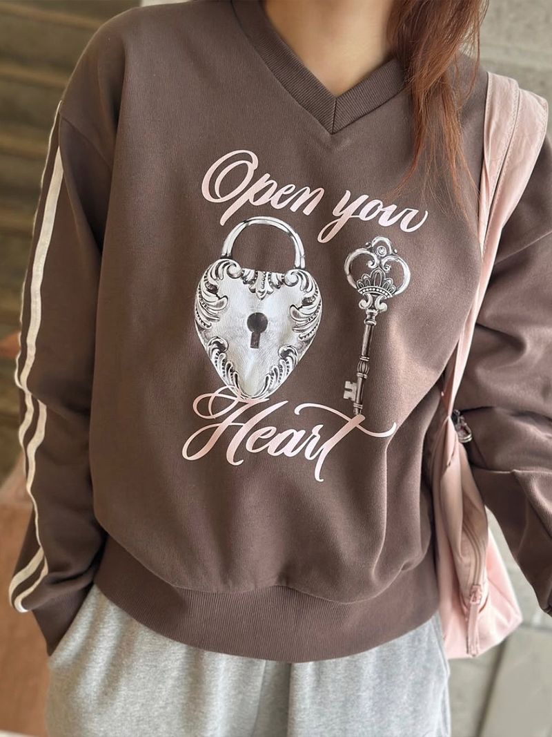 OPEN YOUR HEART V-NECK SWEATSHIRT - BROWN