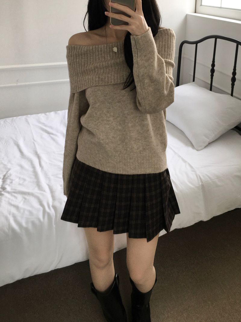 Uni Off-Shoulder Knitwear (4 colors)