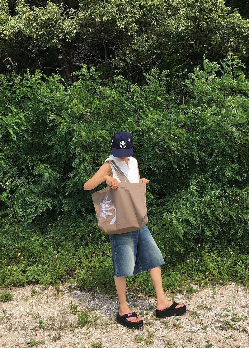 SUMMER PATCH TOTE BAG