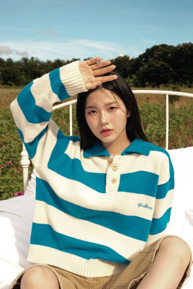 (W) Striped pattern collar knit