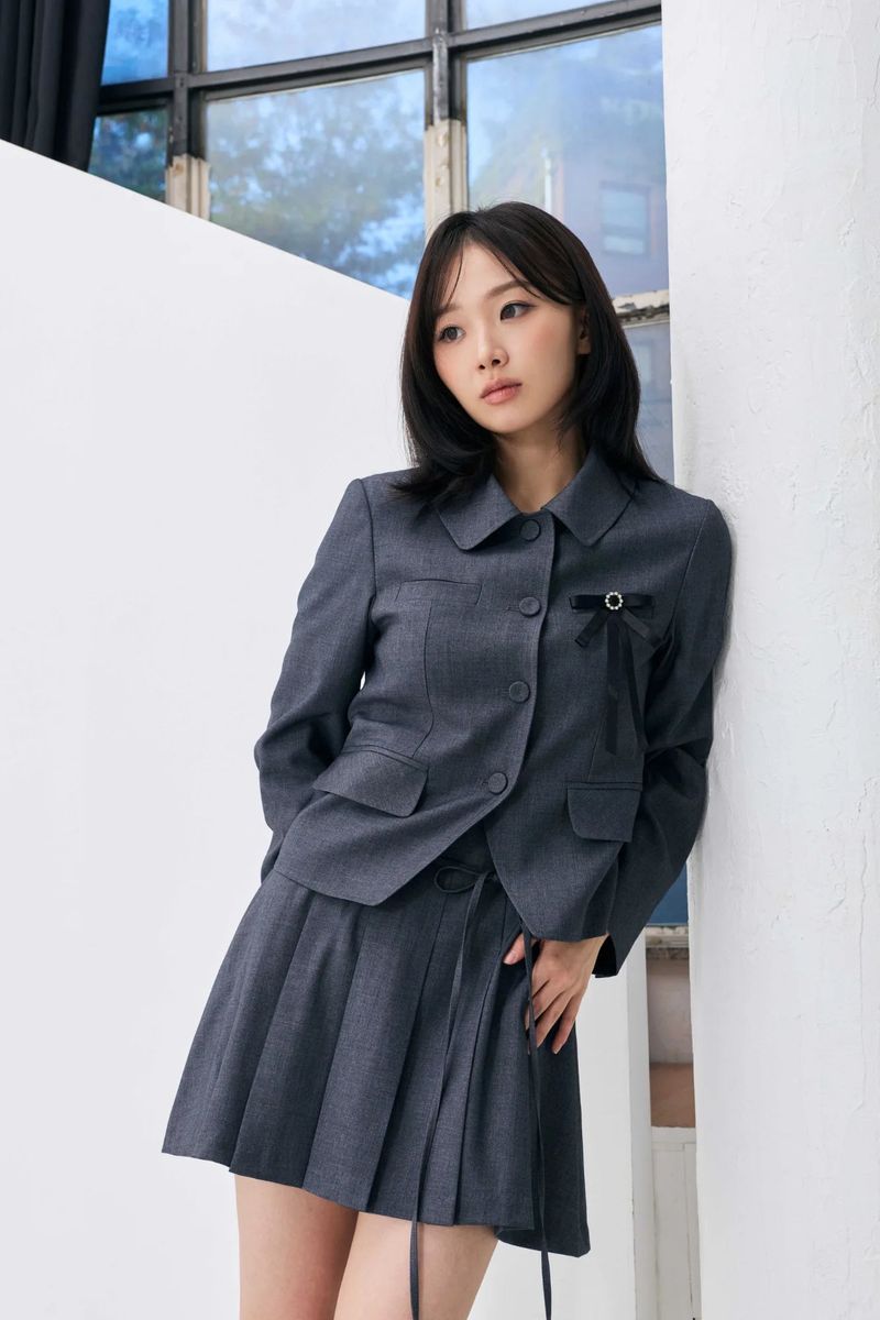 SWAN CROP JACKET / CHARCOAL