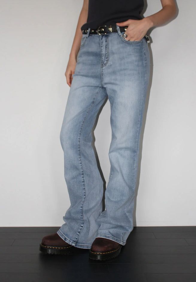 AAKE(アケ)の「MUTE BOOTCUT DENIM(Pants)」