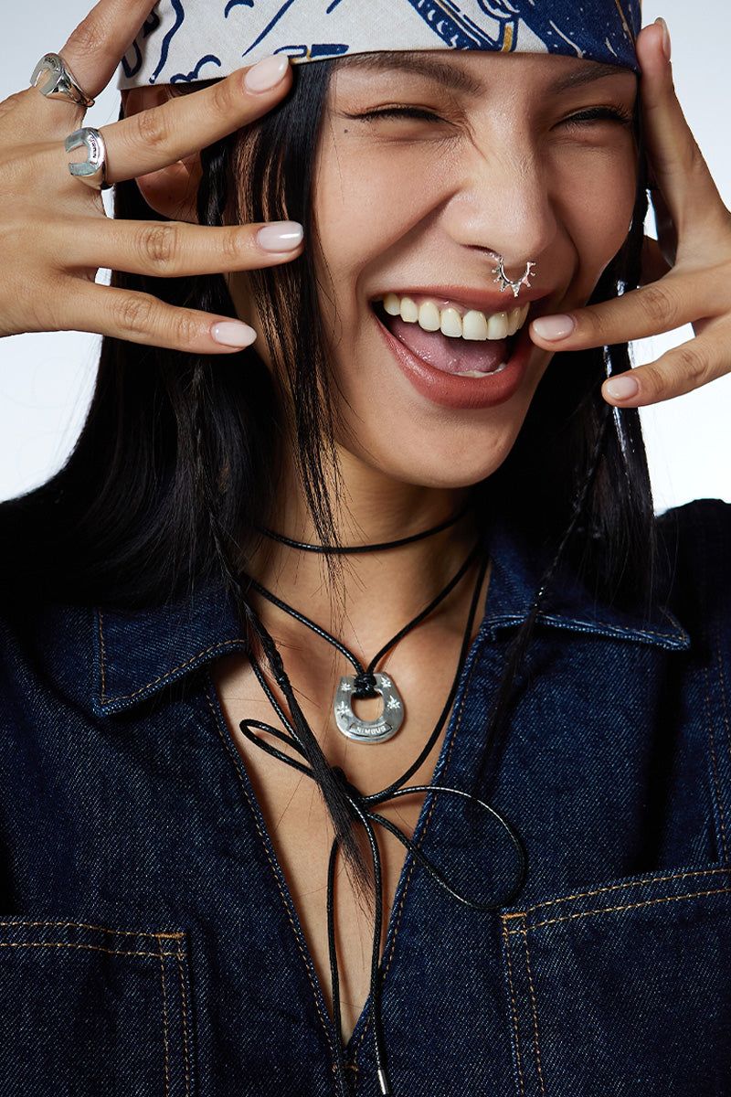 Sparkle Horseshoe Leather Necklace(BK)