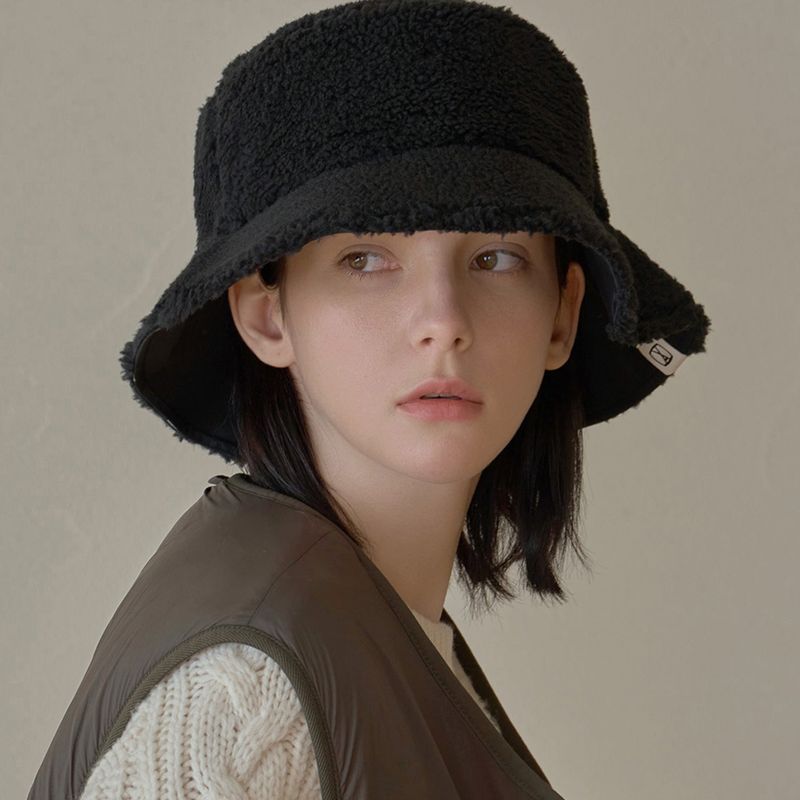 VA Square Label Reversible Bucket Hat / Black