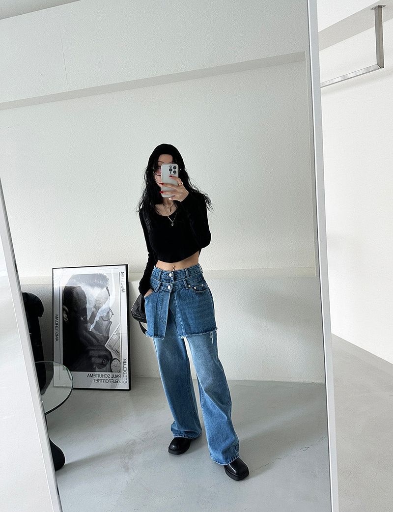 It's soft. A long-sleeved cropped shirt