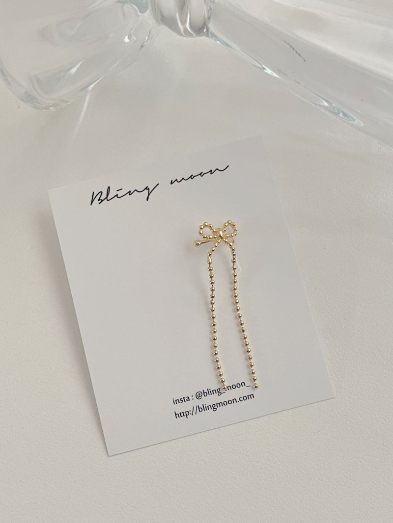 Drop ribbon ear cuff / 3 colors / Ballet core lovely