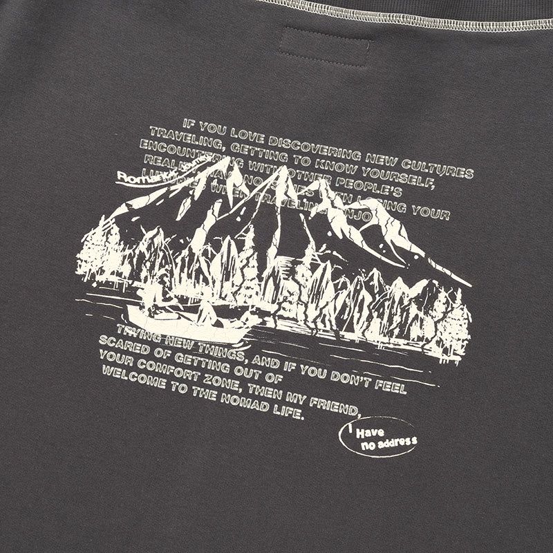 NOMAD GRAPHIC SWEATSHIRT [CHARCOAL]