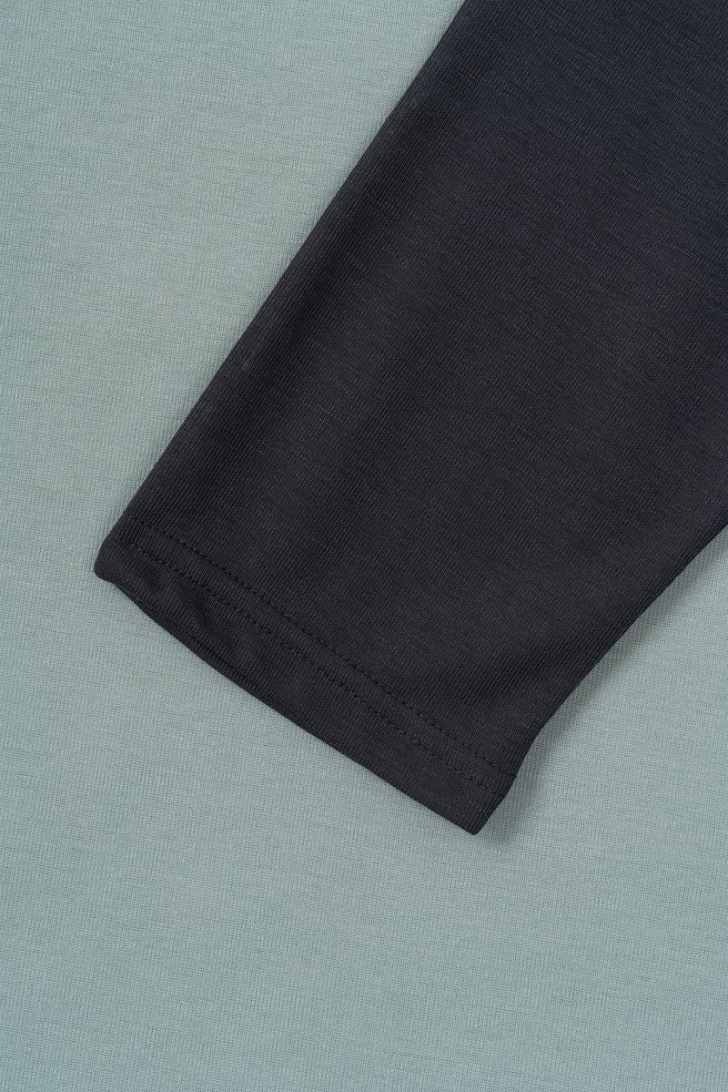 Moby Raglan Longsleeve
