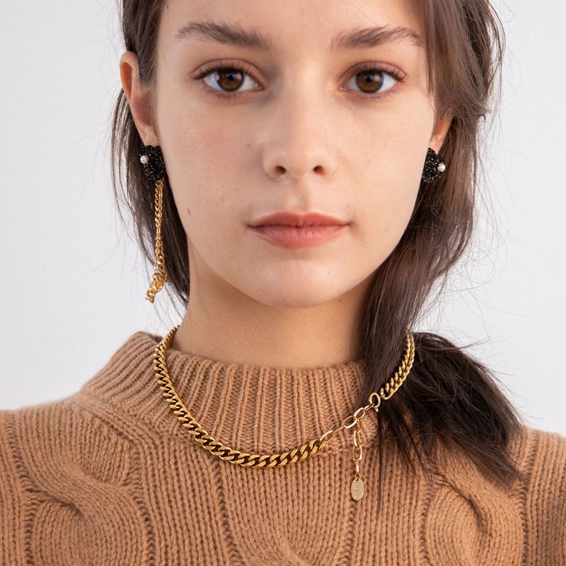 Surgical bold chain necklace
