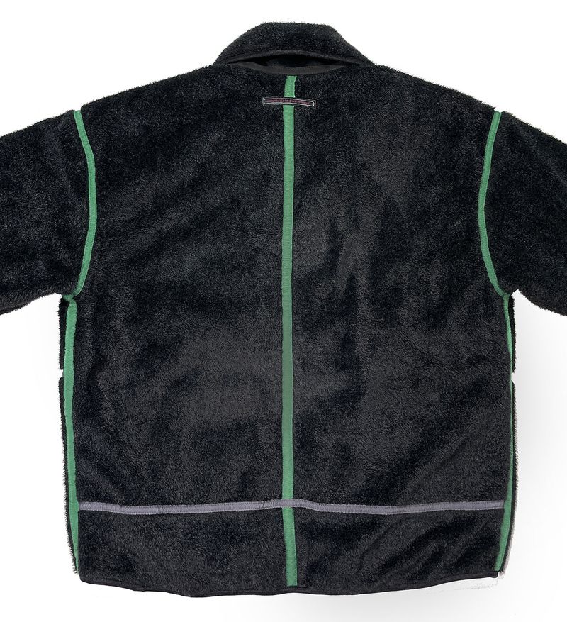 Line taping faux fur mustang