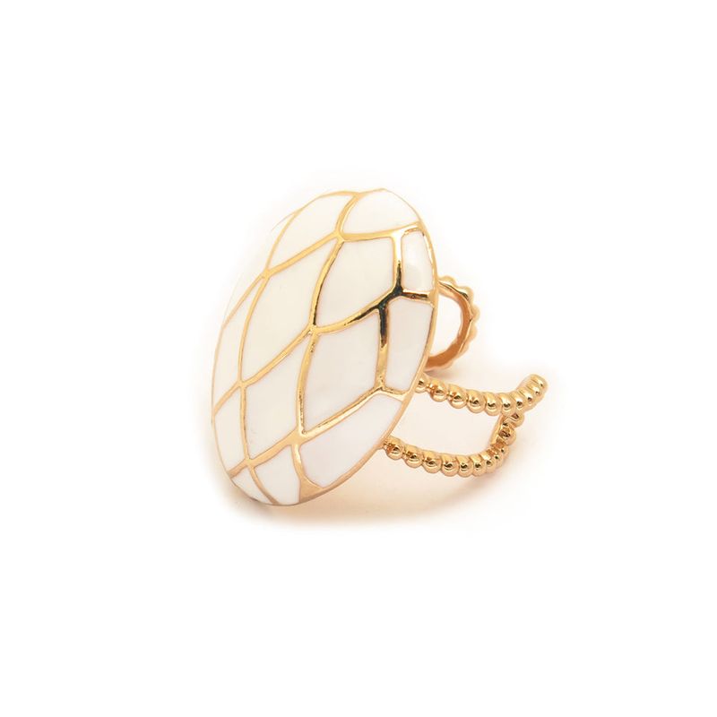 Zigzag white ring