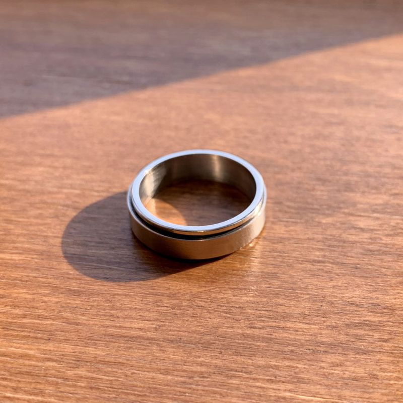 Simple Swivel Ring