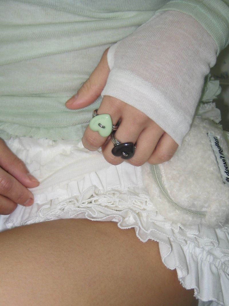 it doesn't matter.(イットダズントマッター)の「ソーイングボタンリング(Heart, Light green)(アクセサリー)」