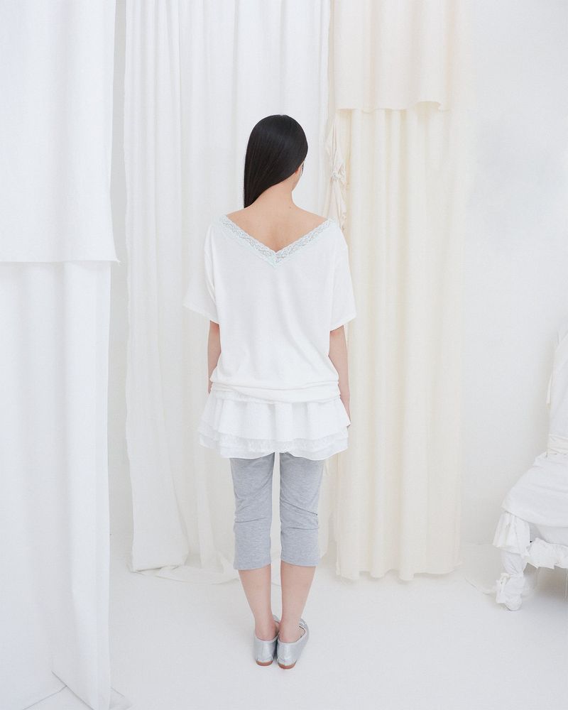 TEA DIARY V-NECK TOP / WHITE