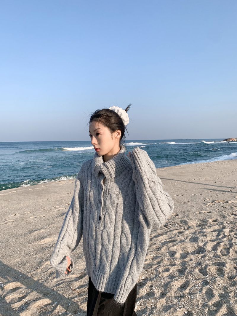  HIGHNECK BUTTON KNIT