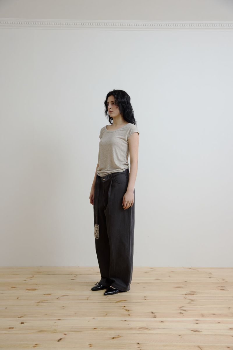 OHA SLEEVELESS (BEIGE)