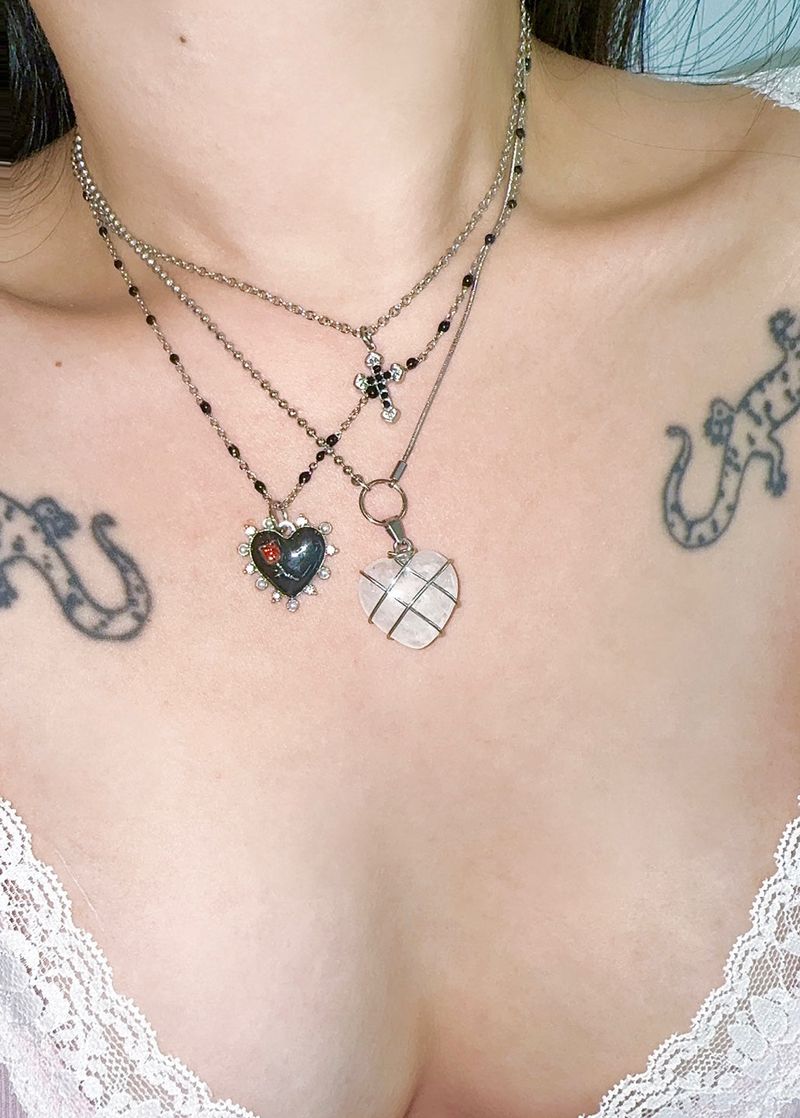 Tied white stone necklace