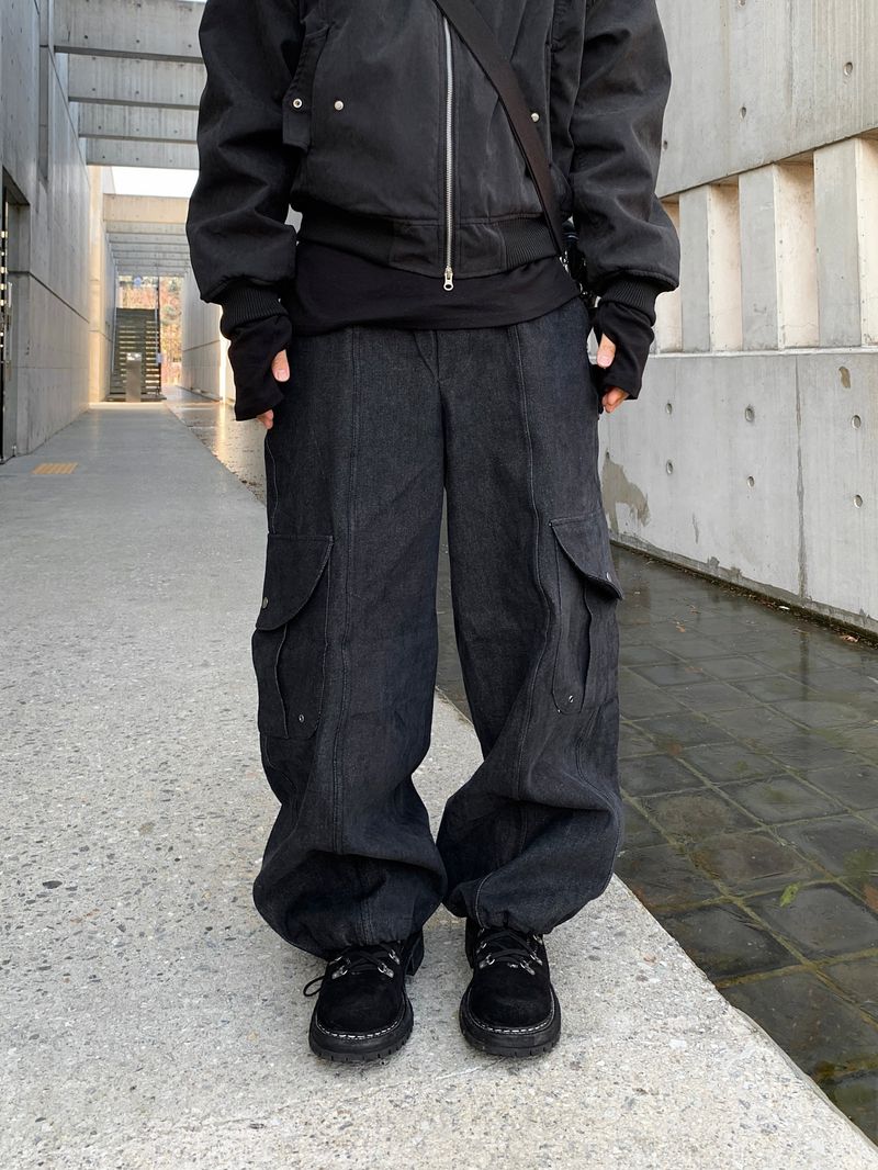 DISCERNMENT(ディサーンメント)の「Lure incision cargo pants 2C(Pants)」
